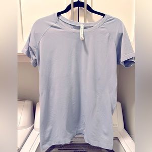 Athleta Momentum Tee